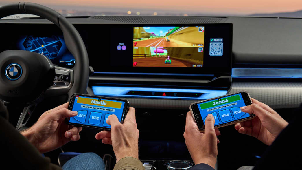 Spiel als Unterhaltung im Display des BMW i5