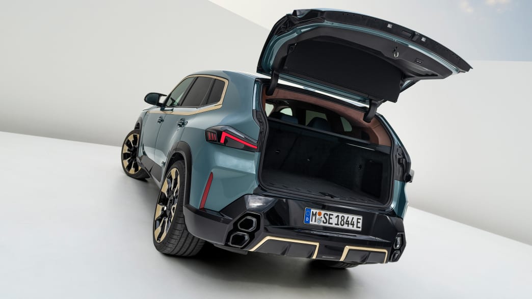 Die offene Ladefläche eines BMW XM