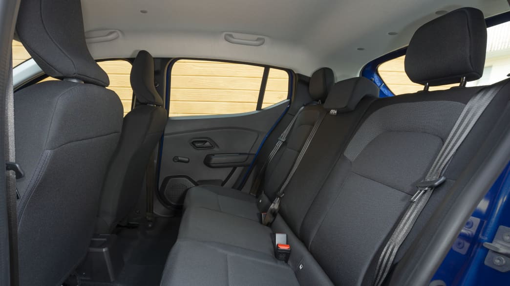 Die Rücksitzbank in einem Dacia Sandero