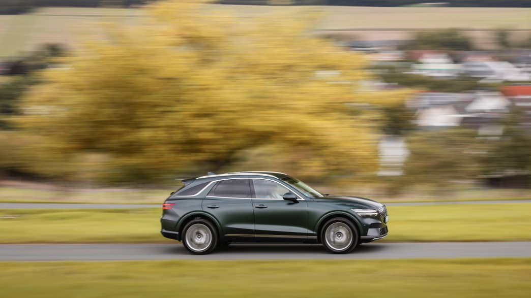 Fahraufnhame des Genesis Electrified GV70