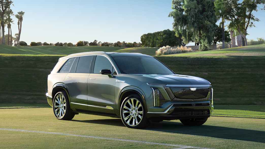 Front und Seitenansicht eines stehenden Cadillac Vistiq