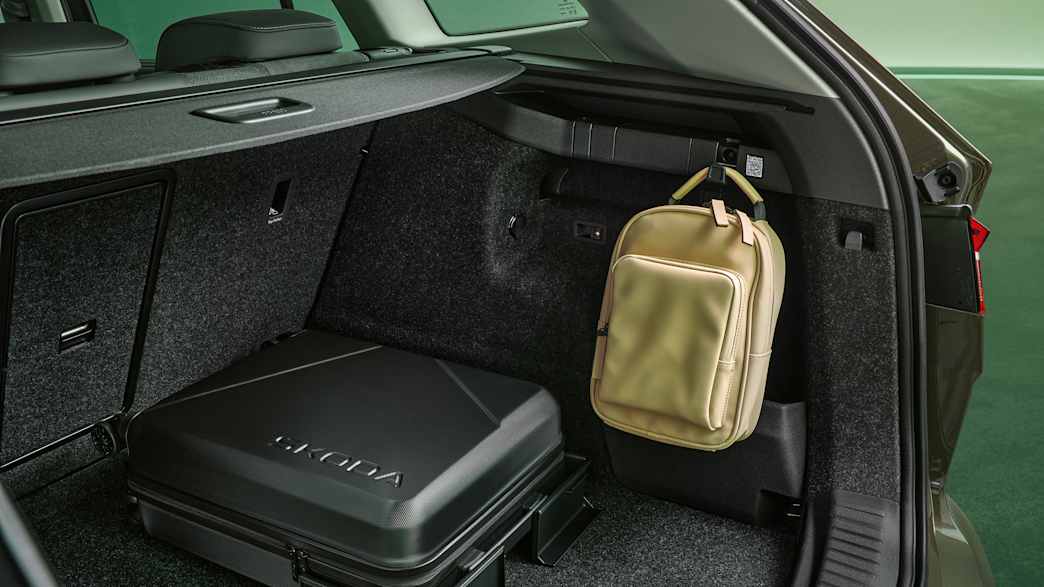 Aufnahme des geöffneten Kofferraumes Skoda Enyaq mit Facelift 2025