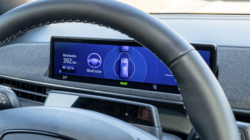 Anzeige auf dem Display im Ford Mustang BlueCruise