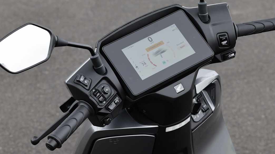 Ein Fahrbericht des E-Rollers Honda CUV