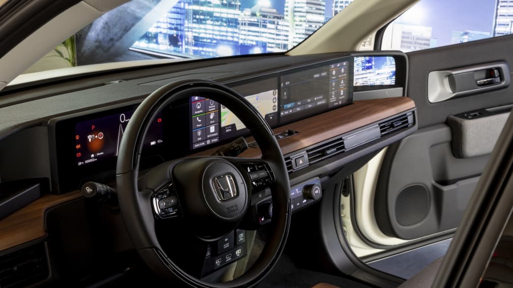 Das Cockpit des neuen Honda-e, der kleine Elektro Flitzer von Honda