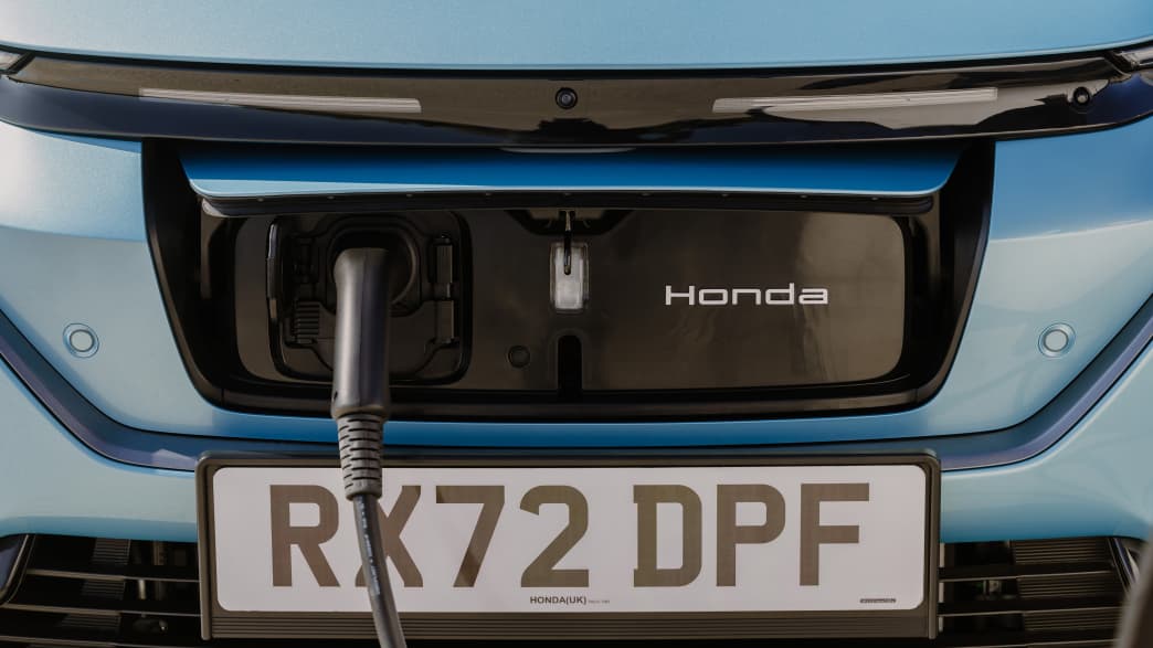 Ladeanschluss des Honda e:NY1