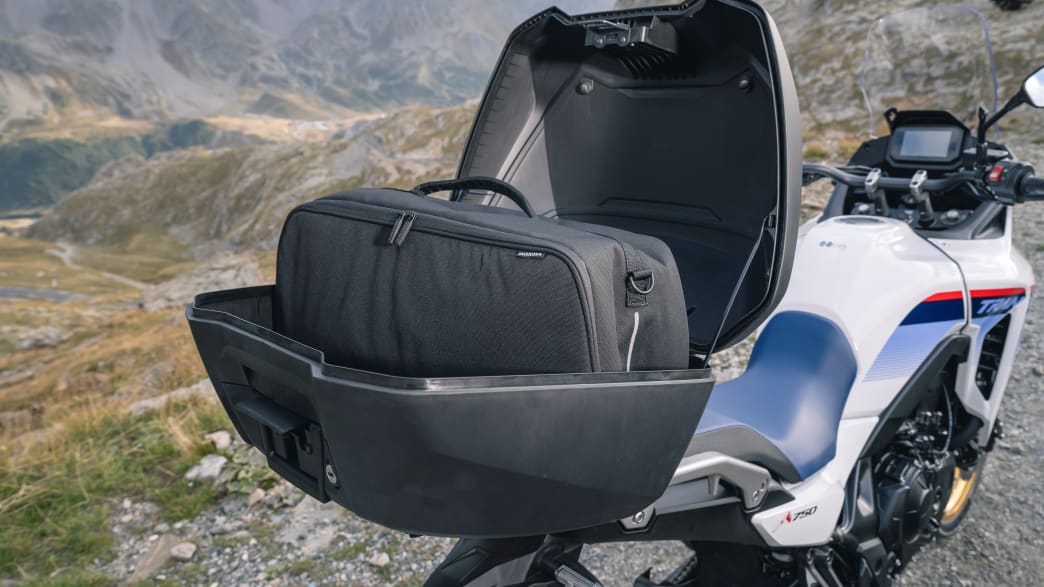 Gepaeckaufbewahrung der Honda XL750 Transalp