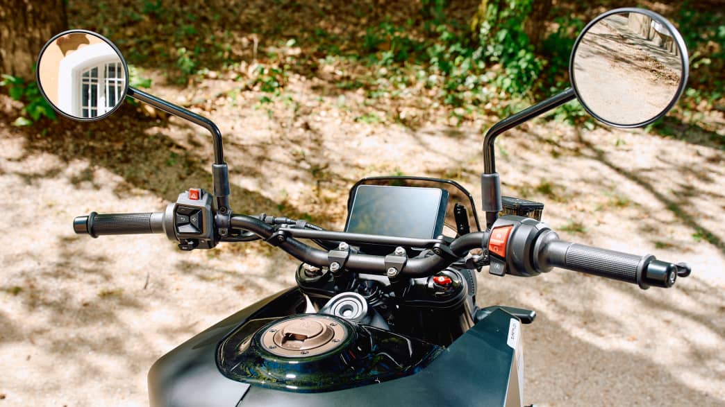 Lenker der Husqvarna 801 Svartpilen