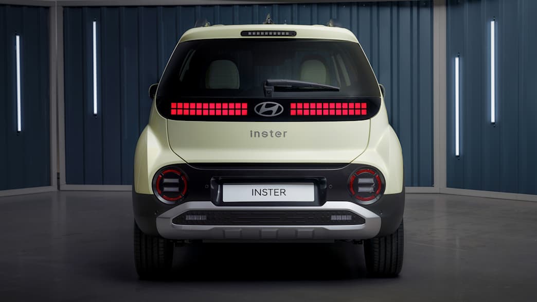 Das Heck des Hyundai Inster
