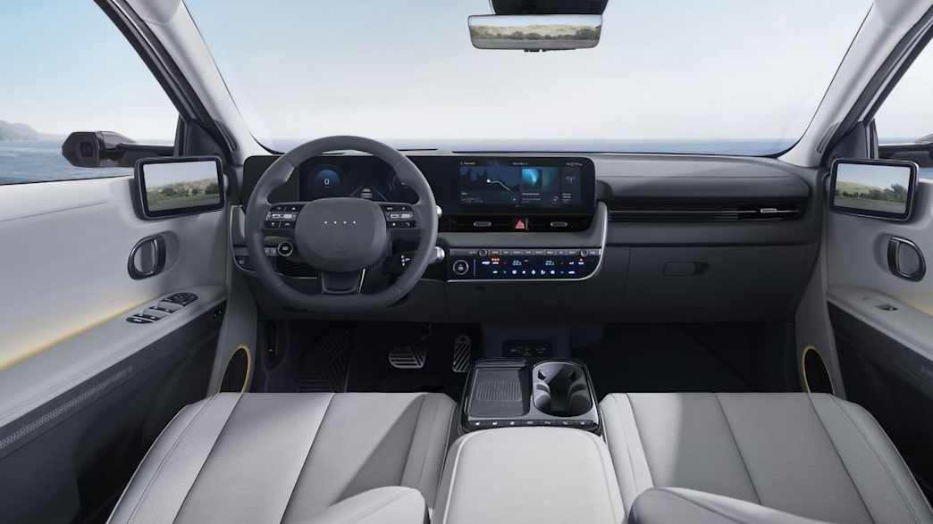 Der Blick von der Rückbank in das Cockpit des Hyundai Ioniq 5