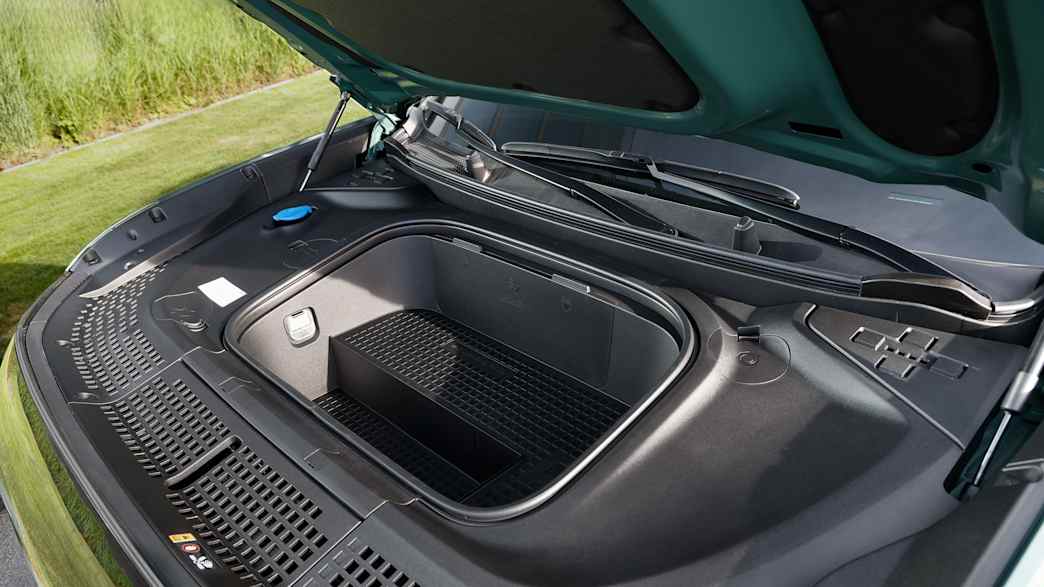 Der Frunk vorne unter der Motorhaube des Hyundai Ioniq 9