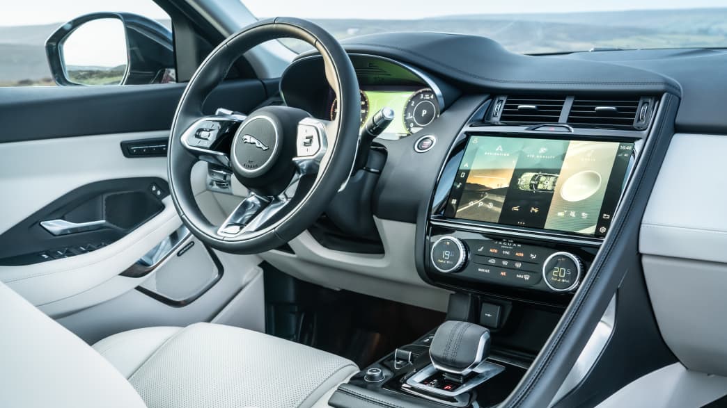 Cockpit des Jaguar E-Pace