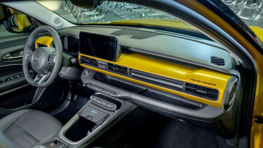 Das Cockpit vom Jeep Avenger