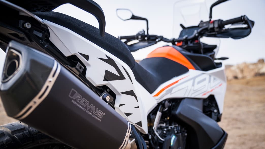 Auspuffdetail der KTM 790 Adventure