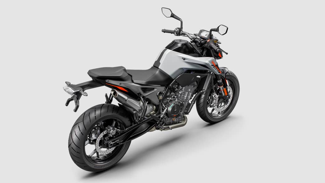 Die KTM Duke 790 von 2022 von hinten