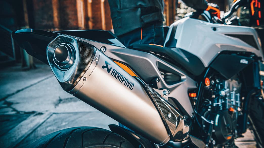 Der Auspuff der KTM Duke 790