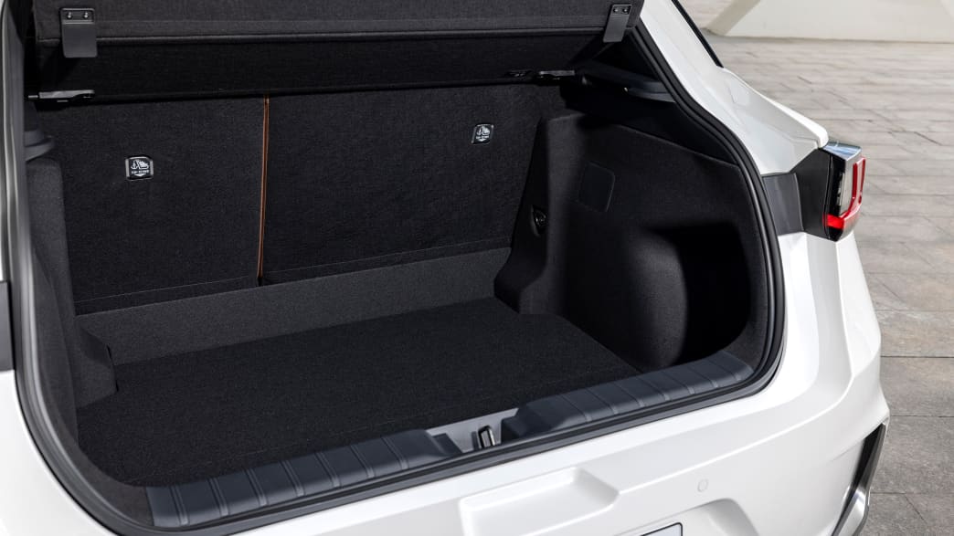 Kofferraum des Lexus LBX