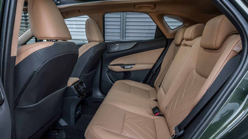 Rückbank des Lexus NX350h