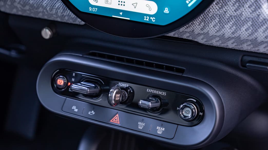 Bedienung am Mini Cooper E