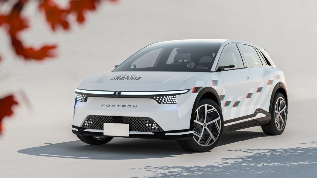Front und Seitenansicht eines stehenden Foxtron Model B