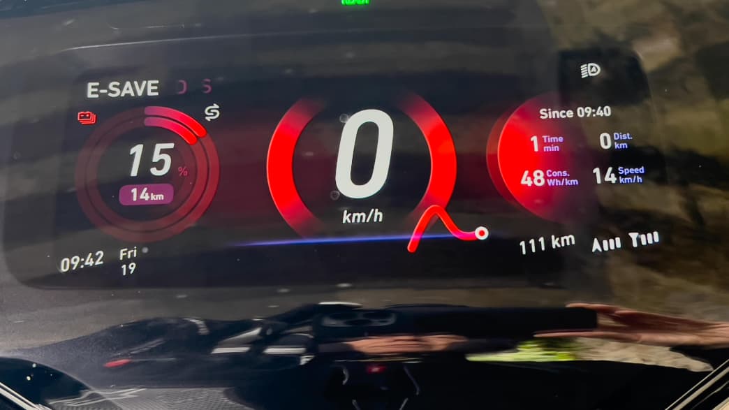 Display des Niu MQi GT 100 Elektroroller