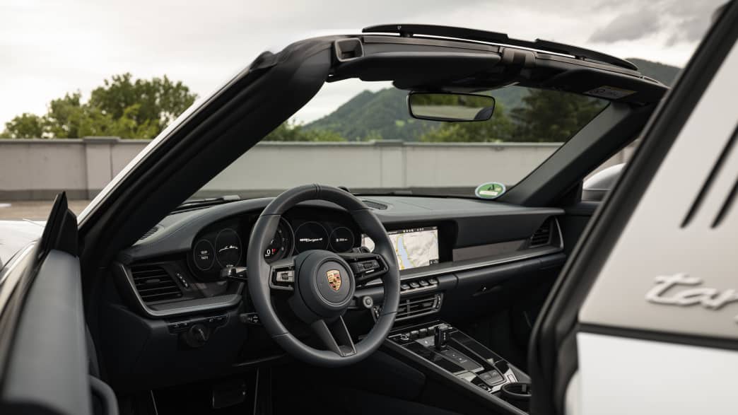 Cockpit des Porsche 911er Targa