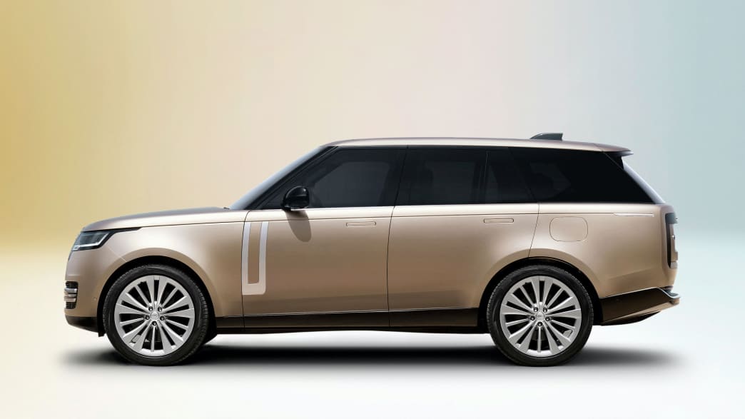 Seitenansicht eines stehenden Range Rover der Generation