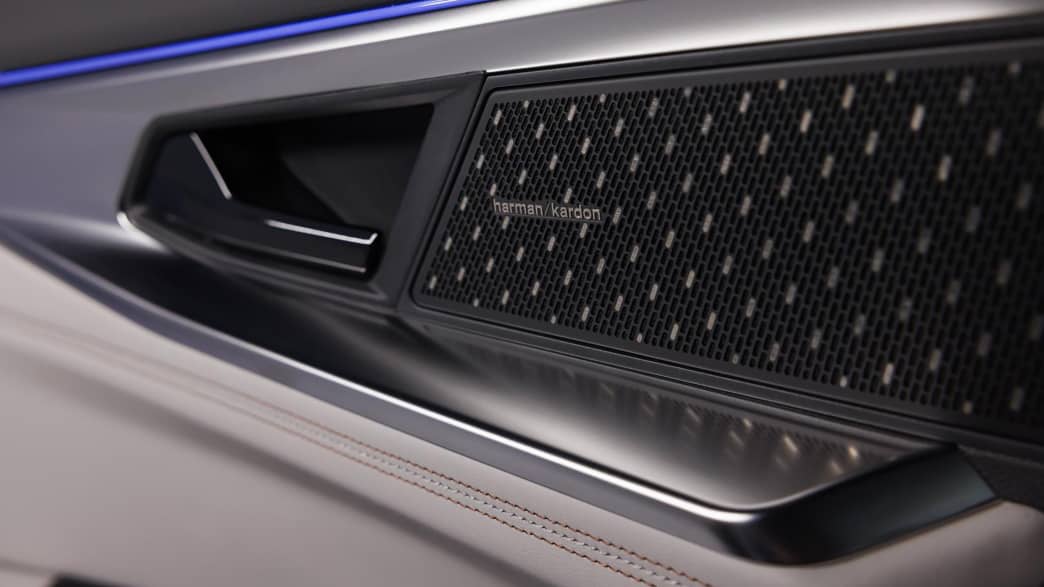 Eine Detailaufnahme des Soundsystems des Renault Espace