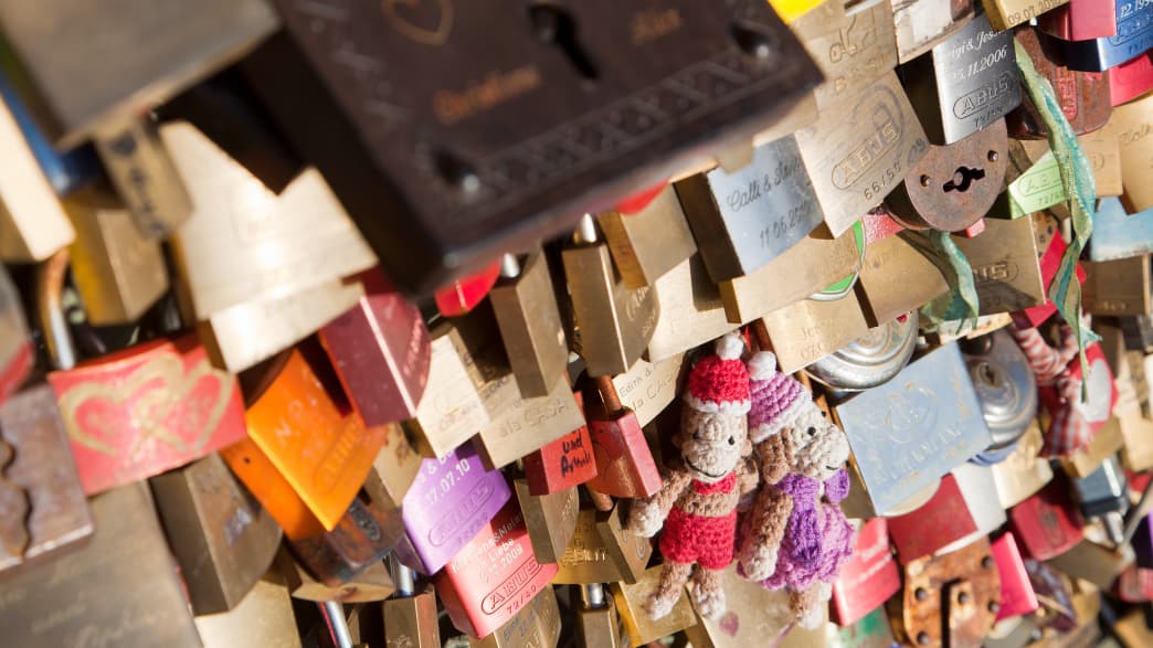 Vele Schlösser an der Hohenzollernbruecke in Köln