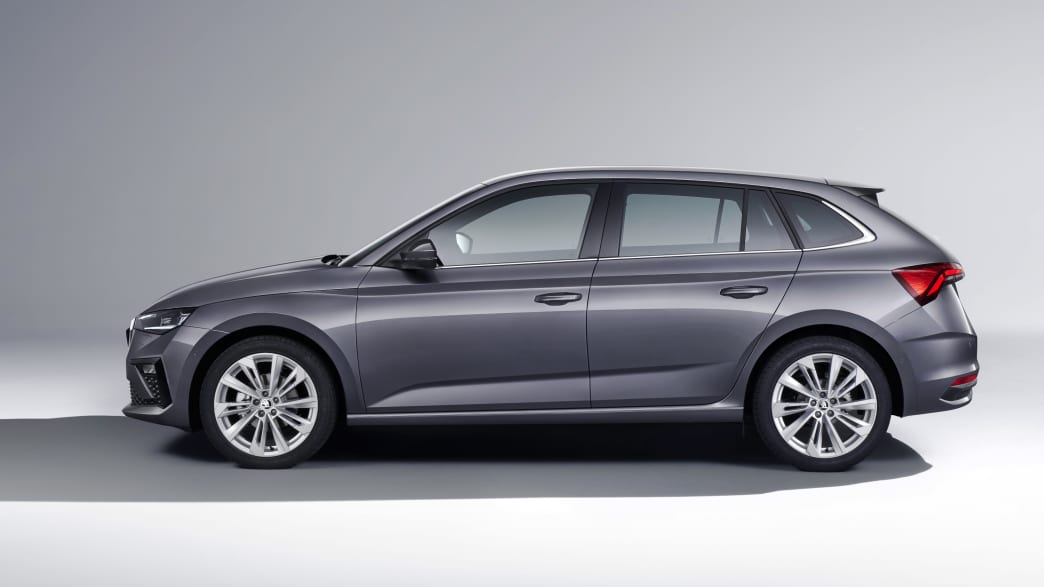Seitenansicht des Skoda Skala nach Facelift