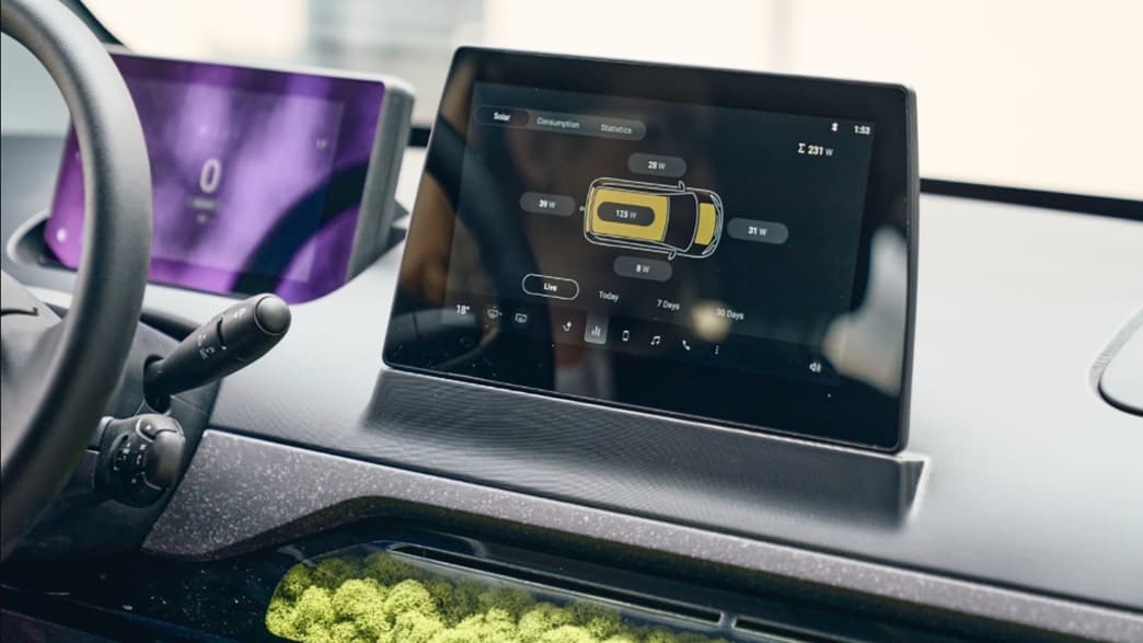 Solar Charging Display im Sono Motors Sion