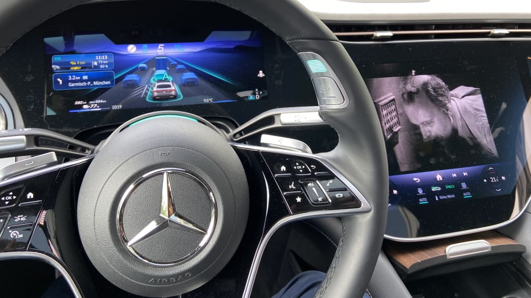 Staupilot in der Mercedes S-Klasse