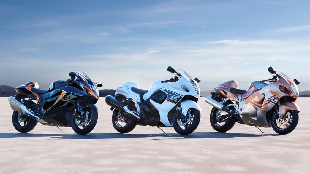 3 Modelle der Suzuki GSX 1300 RR Hayabusa nebeneinander
