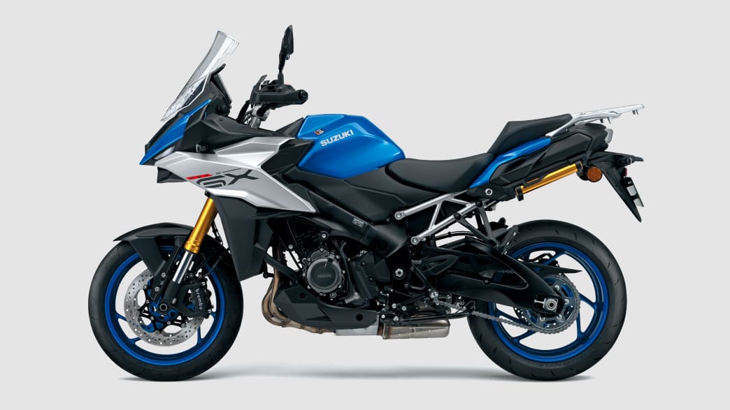 Seitenansicht einer stehenden Suzuki GSX S1000GX
