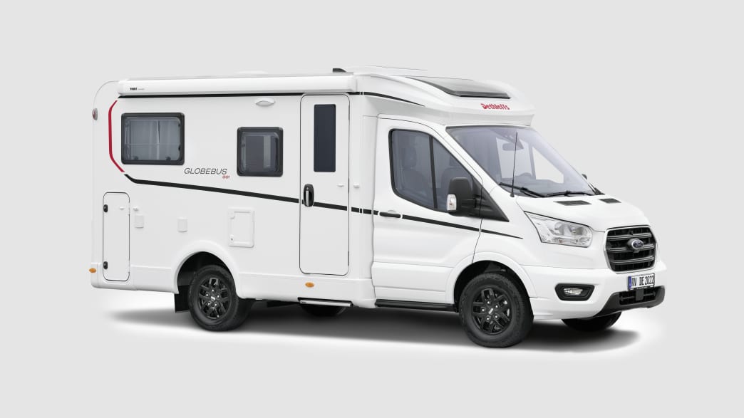 Das Wohnmobils von Dethleffs seitlich stehend fotografiert