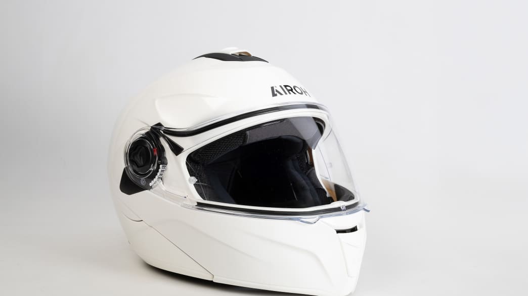 Der Klapphelm Airoh im Helmtest