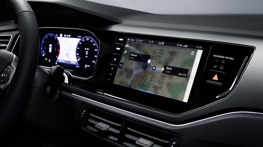 Digitaler Touchscreen im Armaturenbrett beim neuen VW Polo