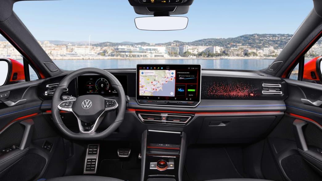 Cockpit eines VW Tiguan