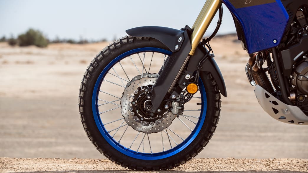 Vorderrad der stehenden Yamaha Tenere 700