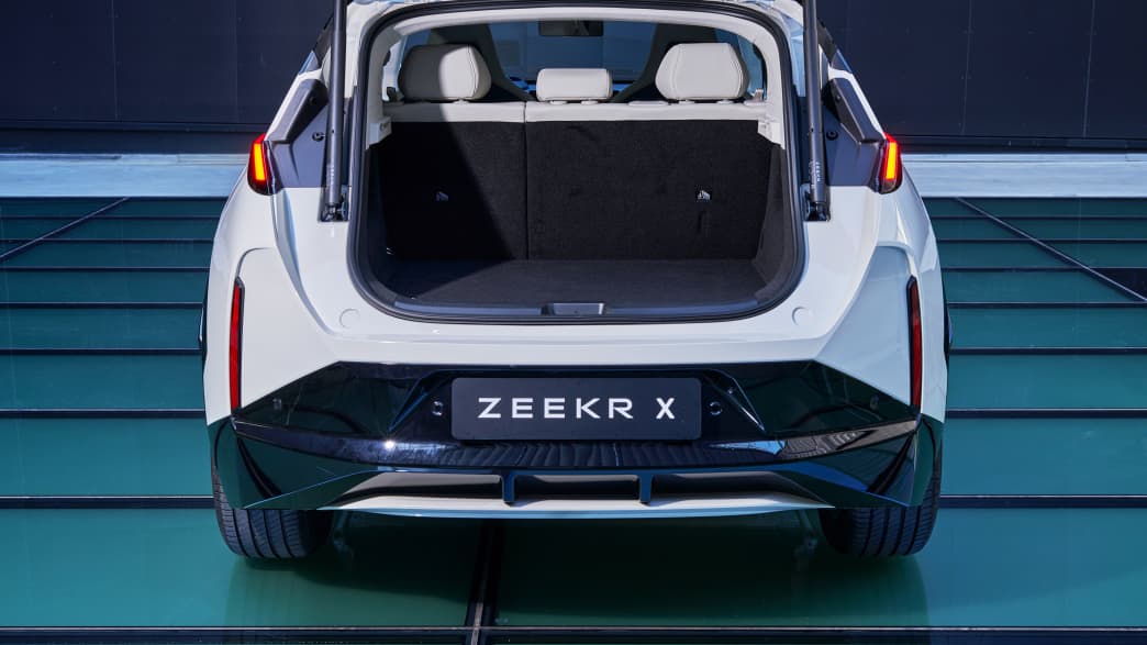 Aufnahme des Kofferraum des Zeekr X