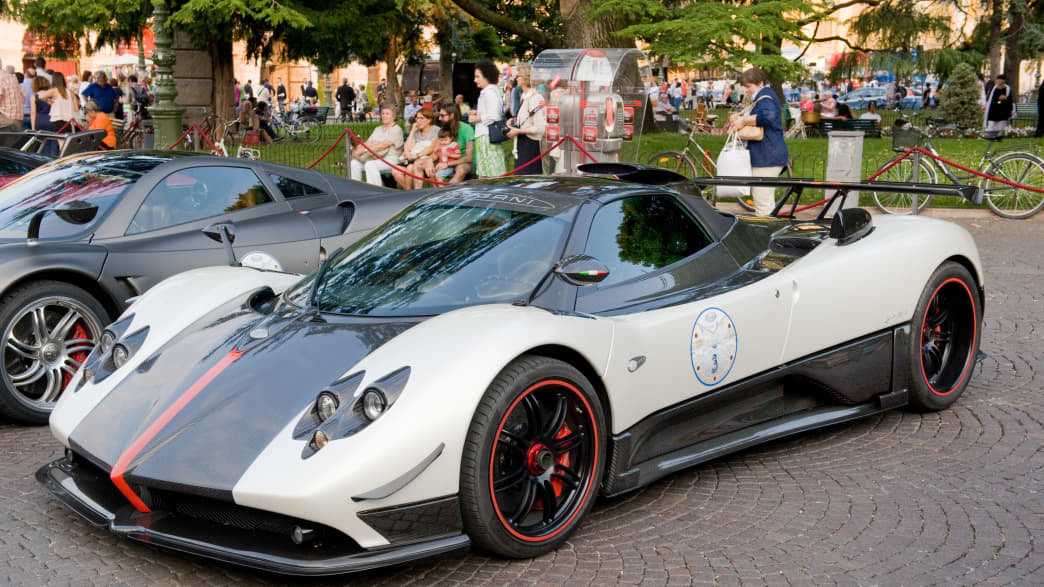 Pagani Zonda stehend von der Seite