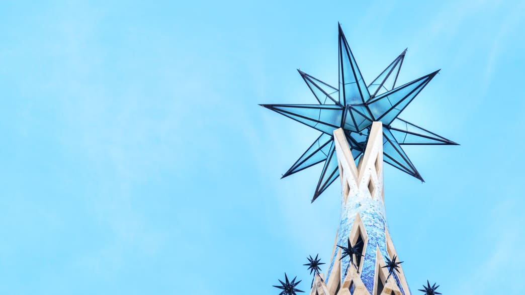 Der neue Stern auf der Spitze der Sagrada Familia in Barcelona