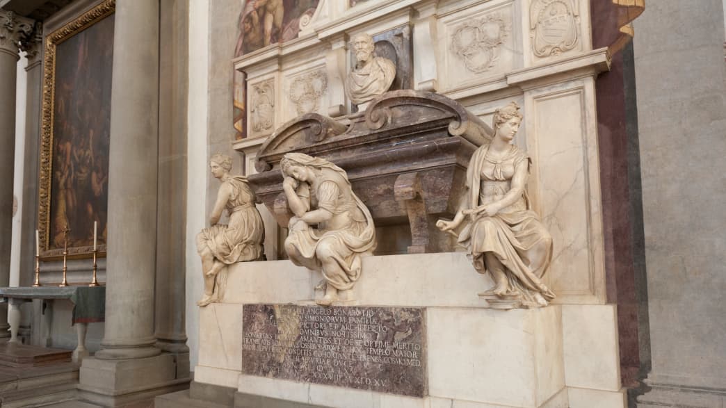 Grabstätte von Michelangelo in der Basilica Santa Croce in Florenz