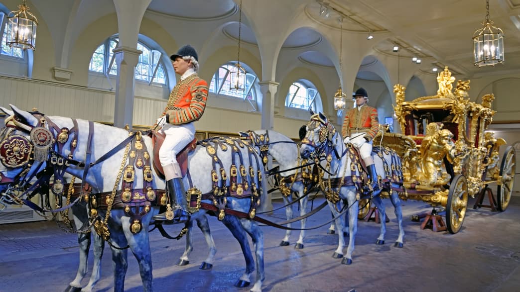 Goldene royale Kutsche im Royal Mews
