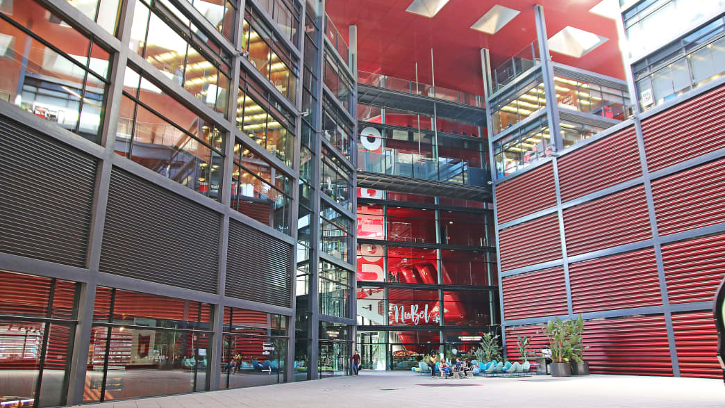 Innenhof des Museo Reina Sofia in Madrid
