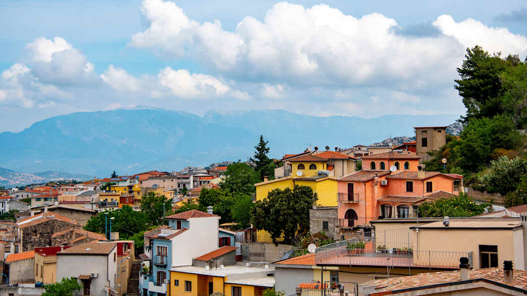 Blick auf die Stadt Dorgali auf Sardinien