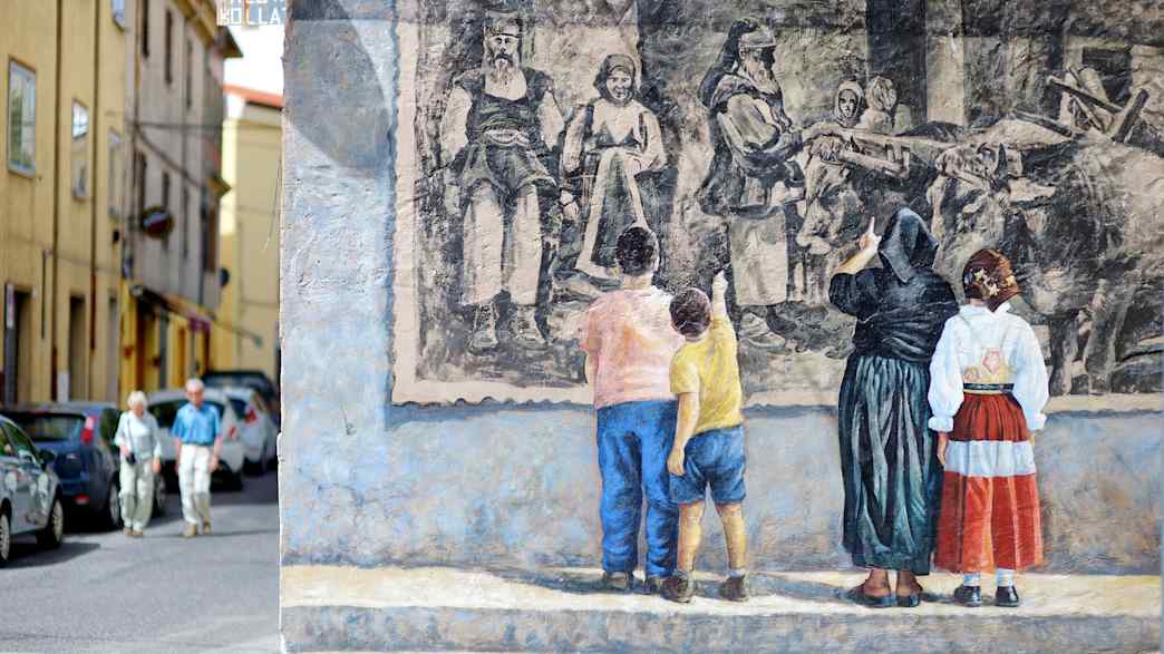 Mural an einer Wand in Fonni
