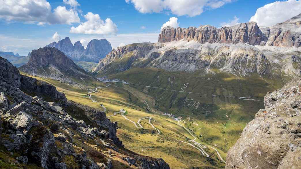Malerische Aussicht auf die Sellagruppe in den Dolomiten