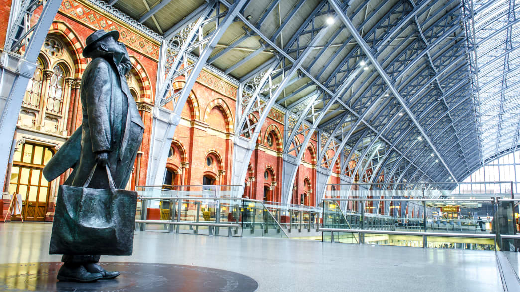 Die Top 10 Bahnhöfe, hier der St Pancras Bahnhof in London