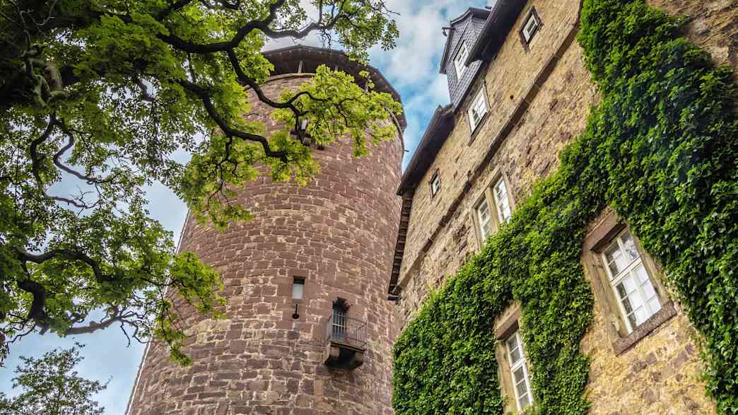 Close up des Schlossturmes des Schlosses in Trendelburg